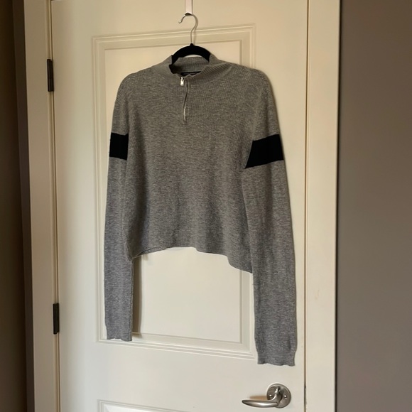 Brandy Melville Casey Quarter Zip Sweater - Picture 5 of 12